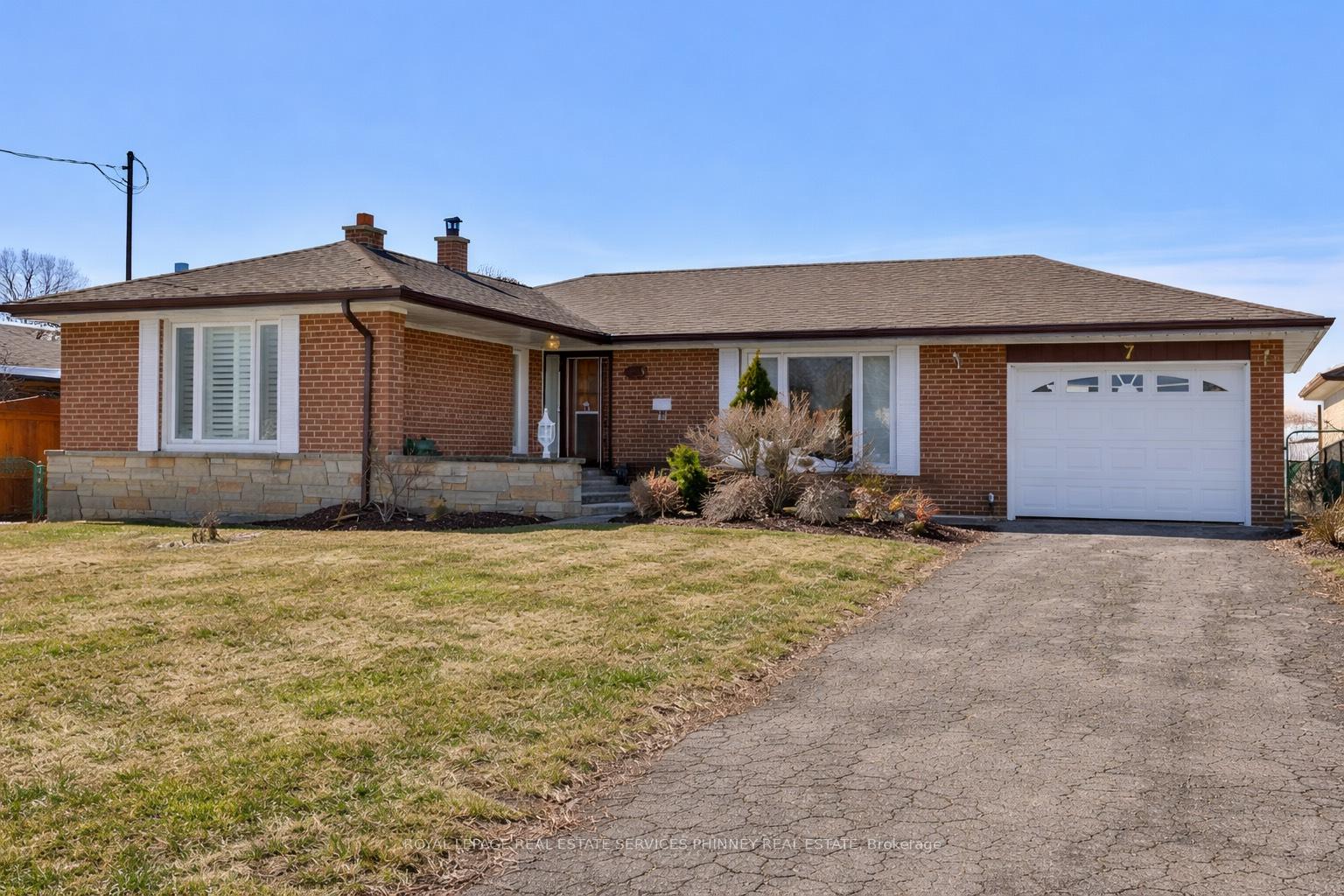 7-roseglen-crescent-york-ontario-w12754052