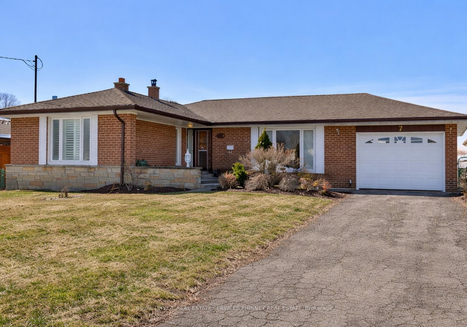 7-roseglen-crescent-york-ontario-w12754052