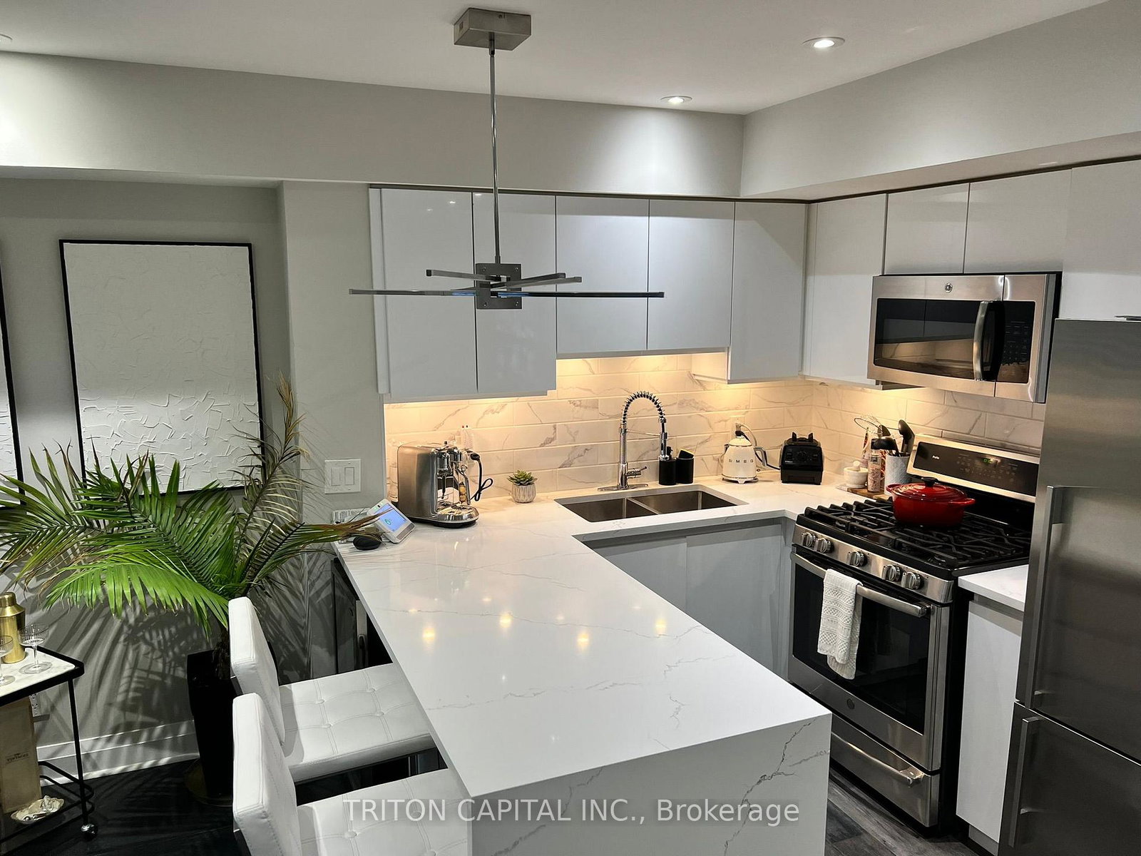 9-windermere-avenue-toronto-ontario-w12754356