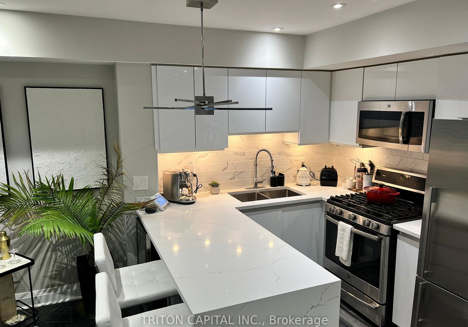 9-windermere-avenue-toronto-ontario-w12754356