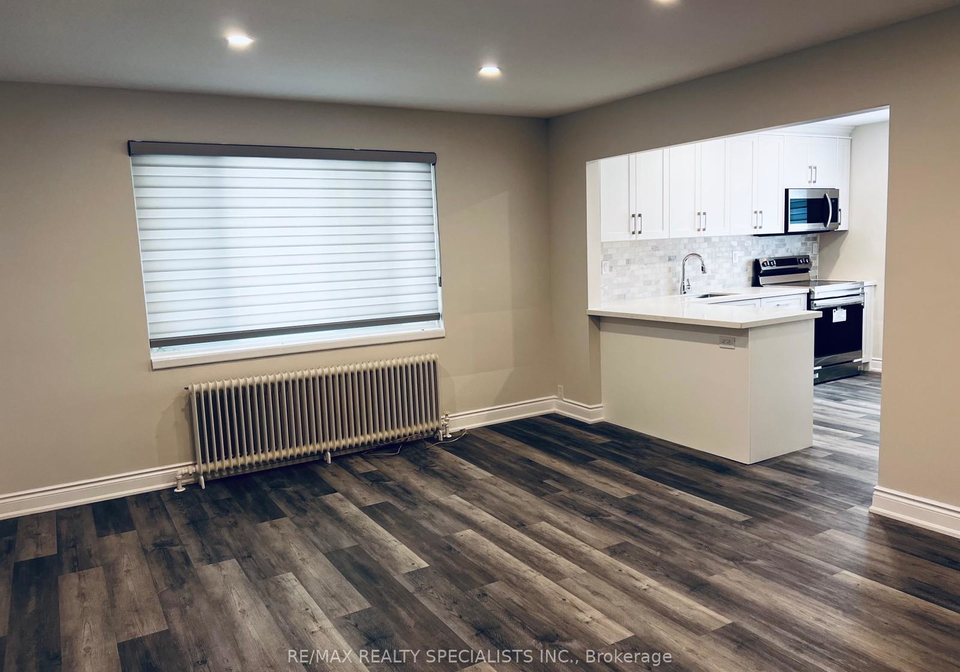 7-woodlawn-avenue-mississauga-ontario-w12754432