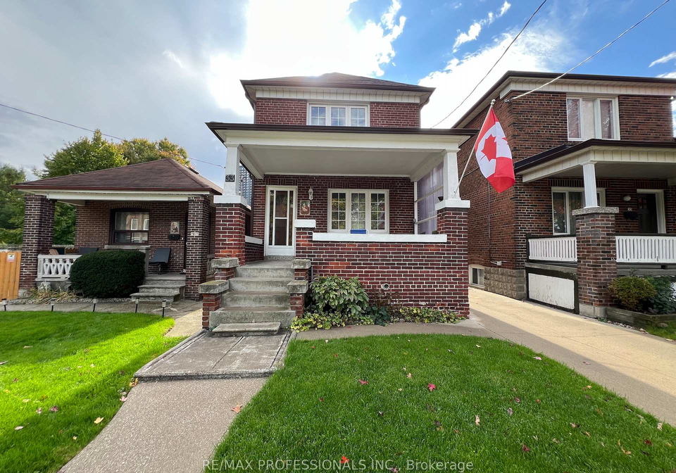33-chandos-avenue-toronto-ontario-w12755156