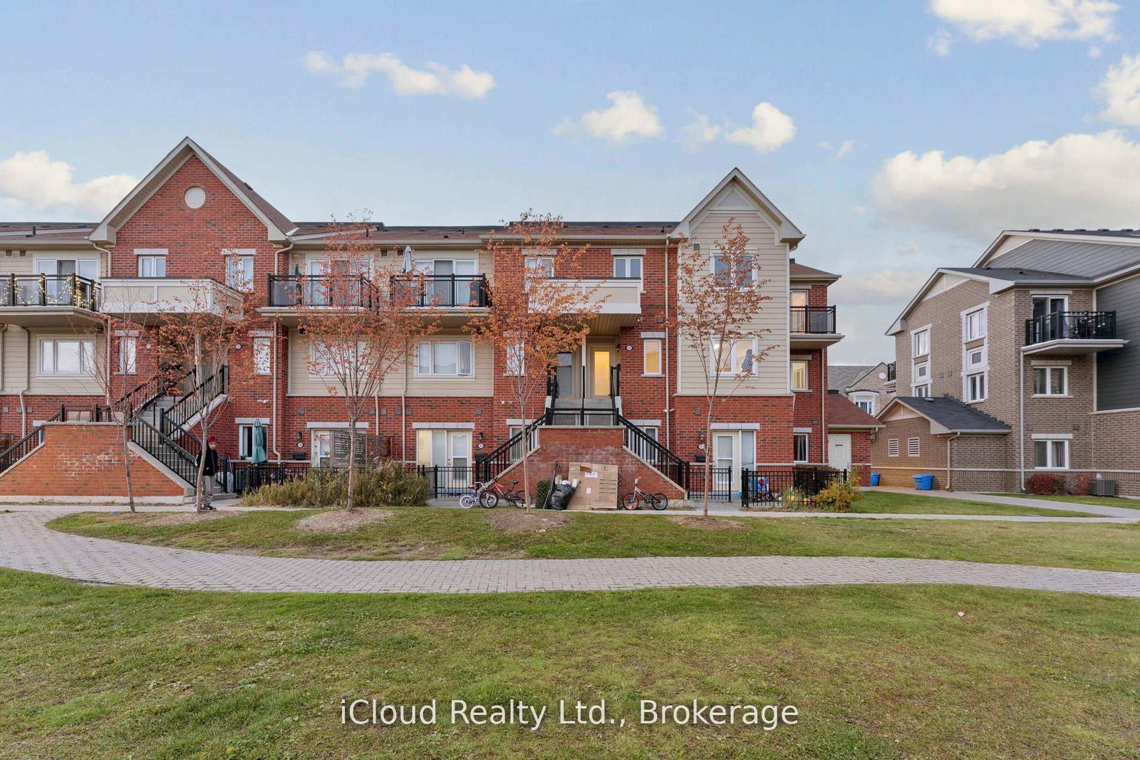 250-sunny-meadow-boulevard-brampton-ontario-w12755252