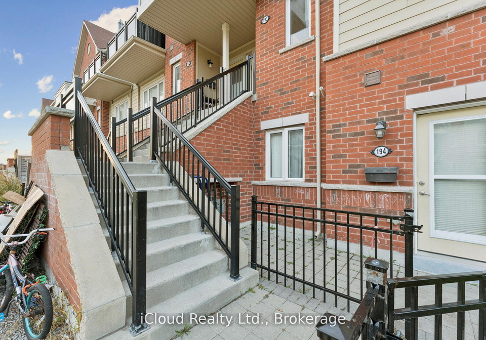 250-sunny-meadow-boulevard-brampton-ontario-w12755252