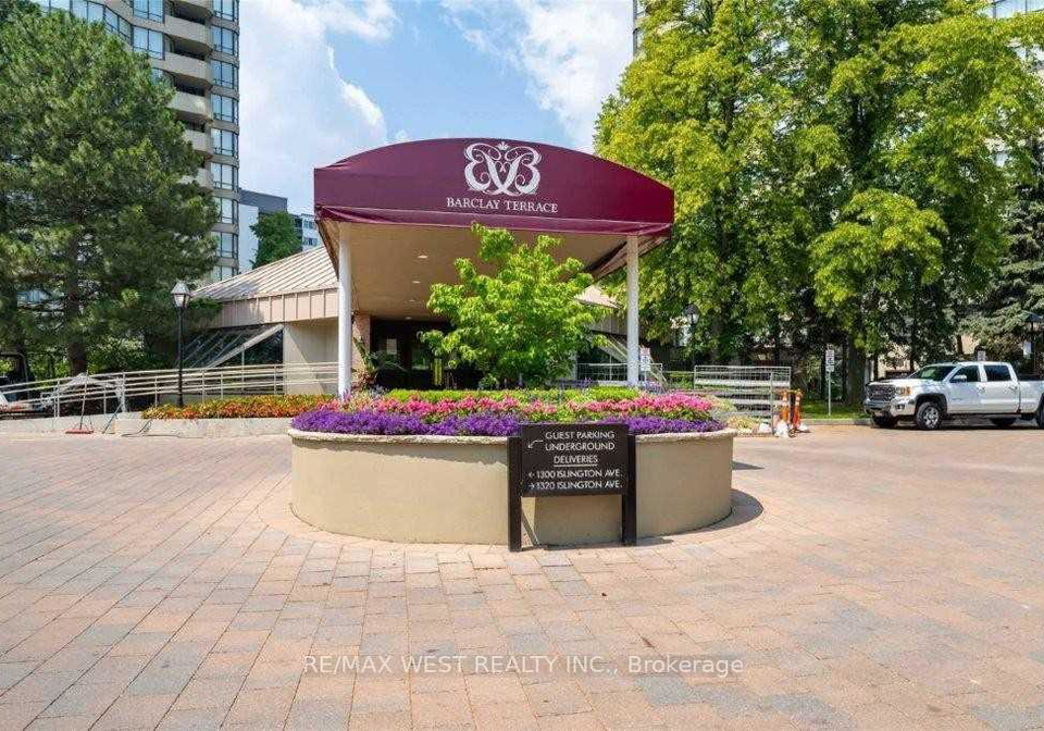 1300-islington-avenue-etobicoke-ontario-w12756024