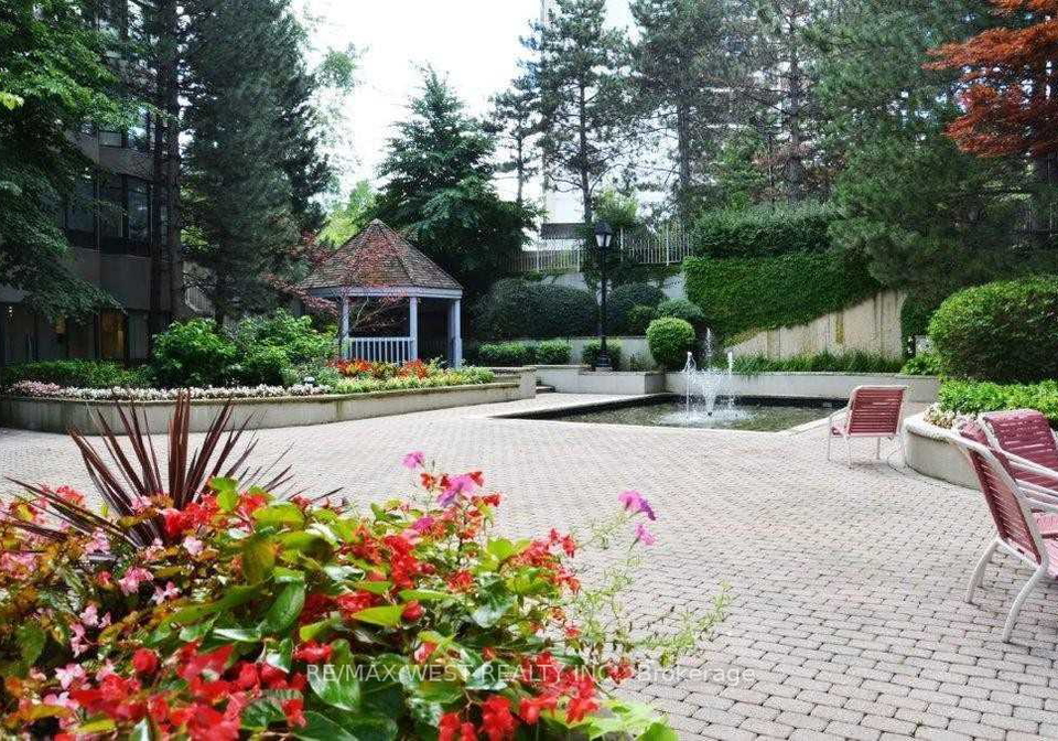 1300-islington-avenue-etobicoke-ontario-w12756024