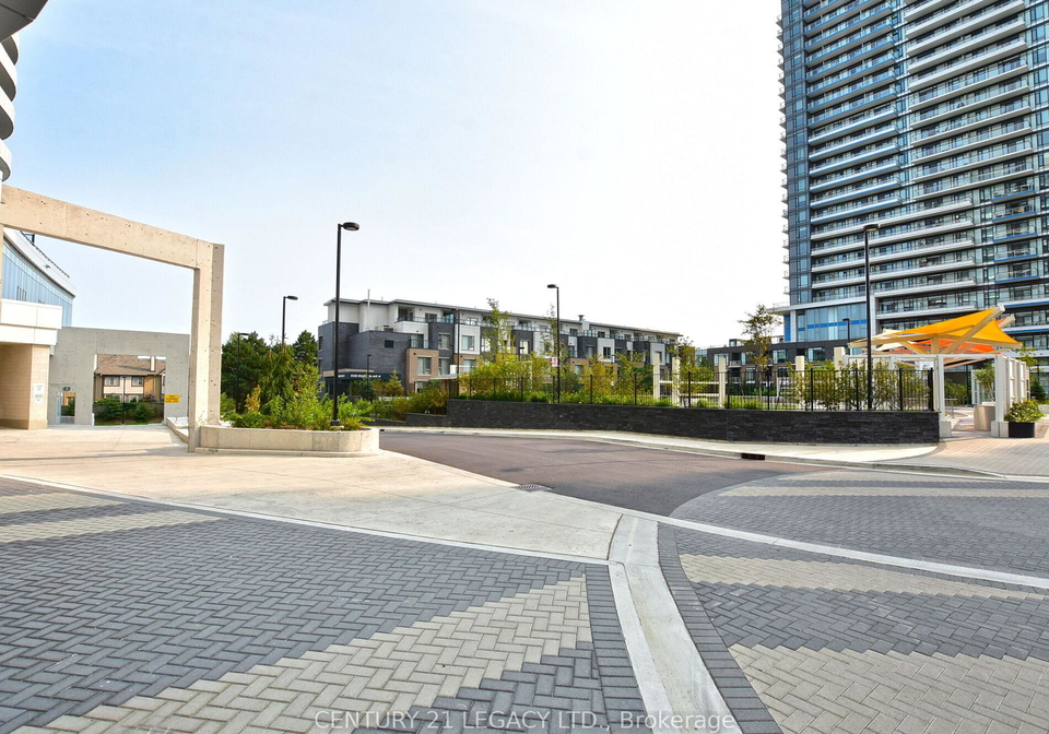 2520-eglinton-avenue-w-mississauga-ontario-w12756548