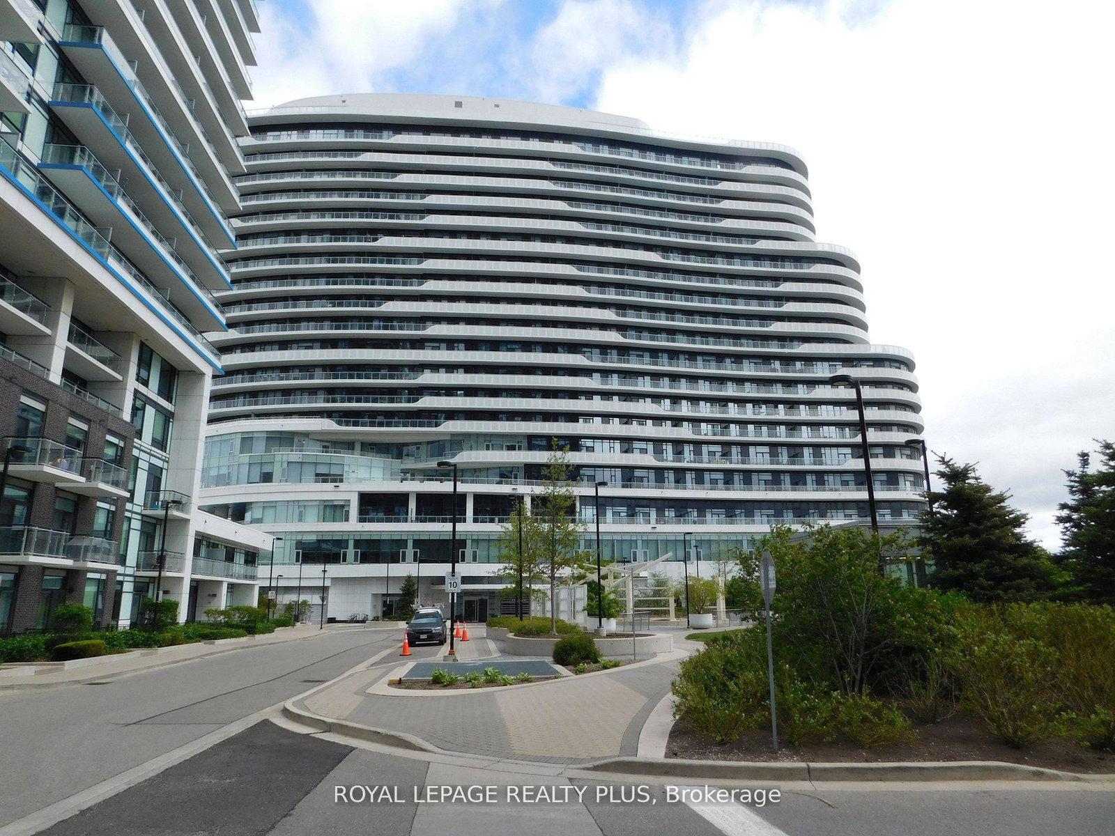 2520-eglinton-avenue-w-mississauga-ontario-w12757026