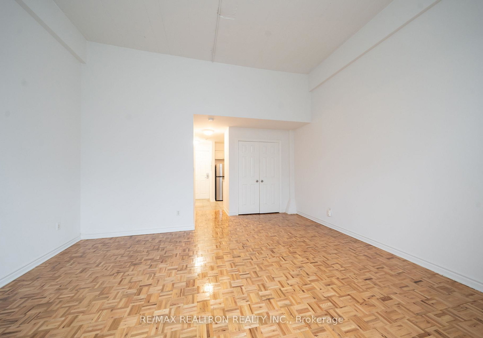 1407-dupont-street-e-toronto-ontario-w12757062