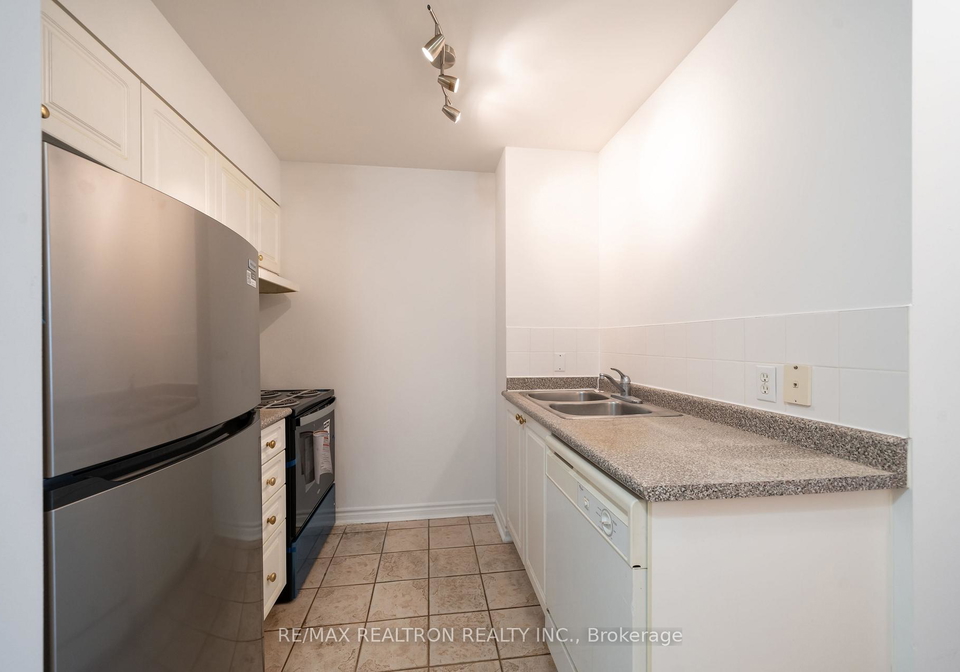 1407-dupont-street-e-toronto-ontario-w12757062