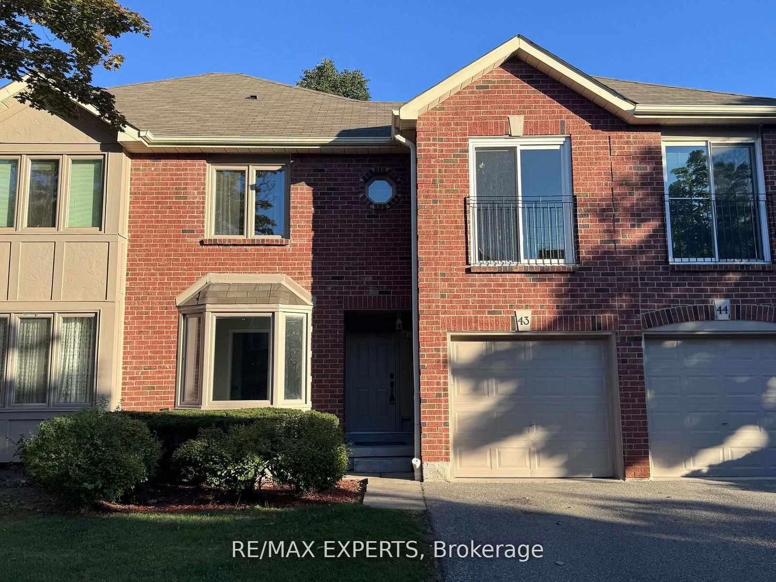 4635-regents-terrace-mississauga-ontario-w12757206
