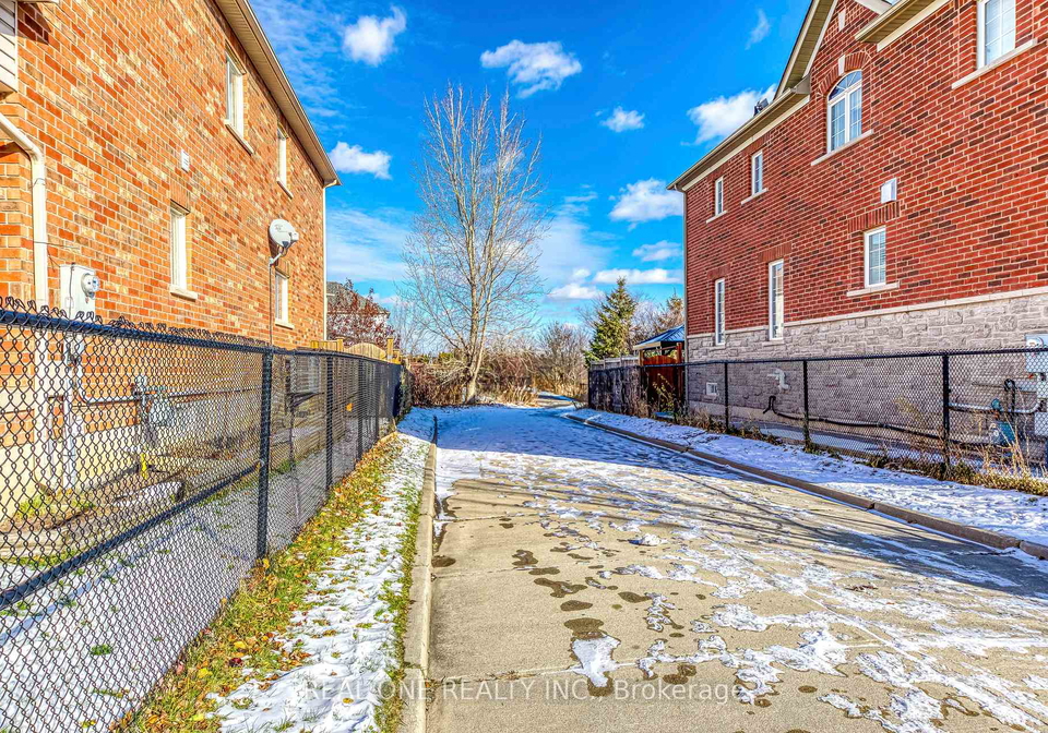 1126-tupper-drive-milton-ontario-w12757308