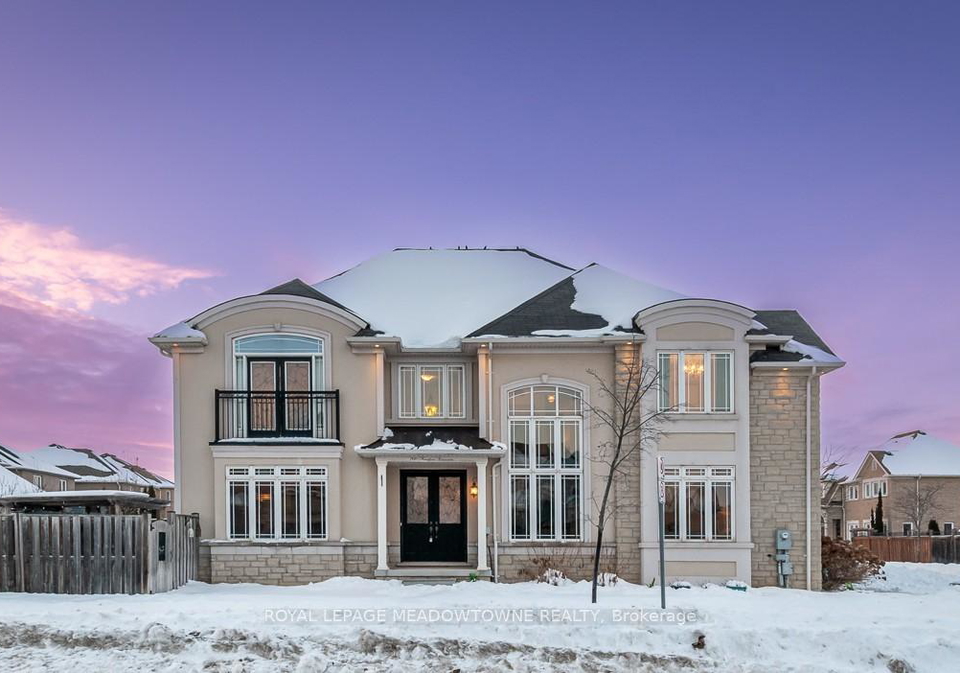 700-serafini-crescent-milton-ontario-w12757356