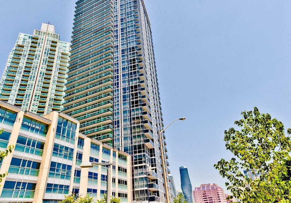 225-webb-drive-mississauga-ontario-w12757532