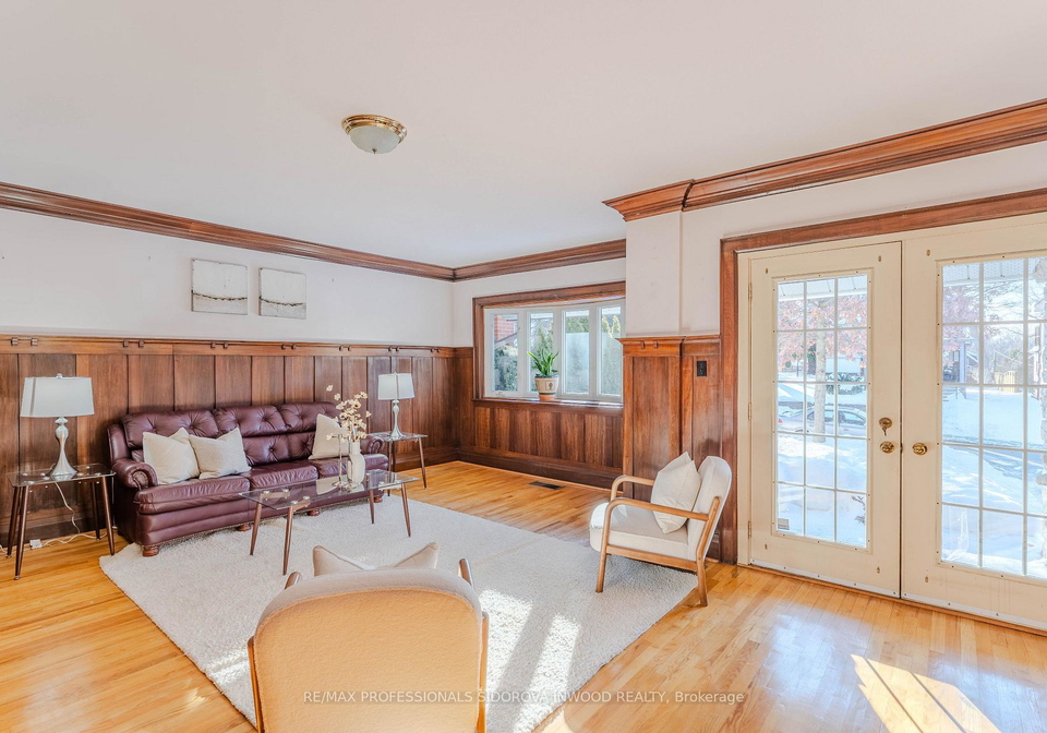 11-indian-grove-toronto-ontario-w12757670