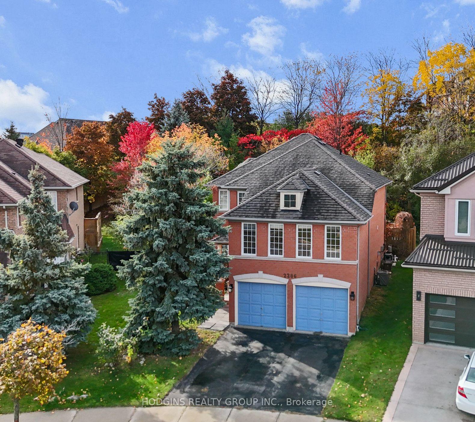 2286-yorktown-circle-mississauga-ontario-w12757904