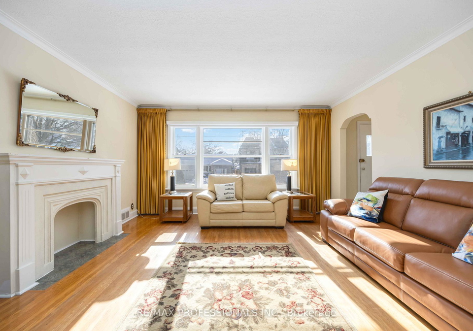 50-old-oak-road-etobicoke-ontario-w12758004