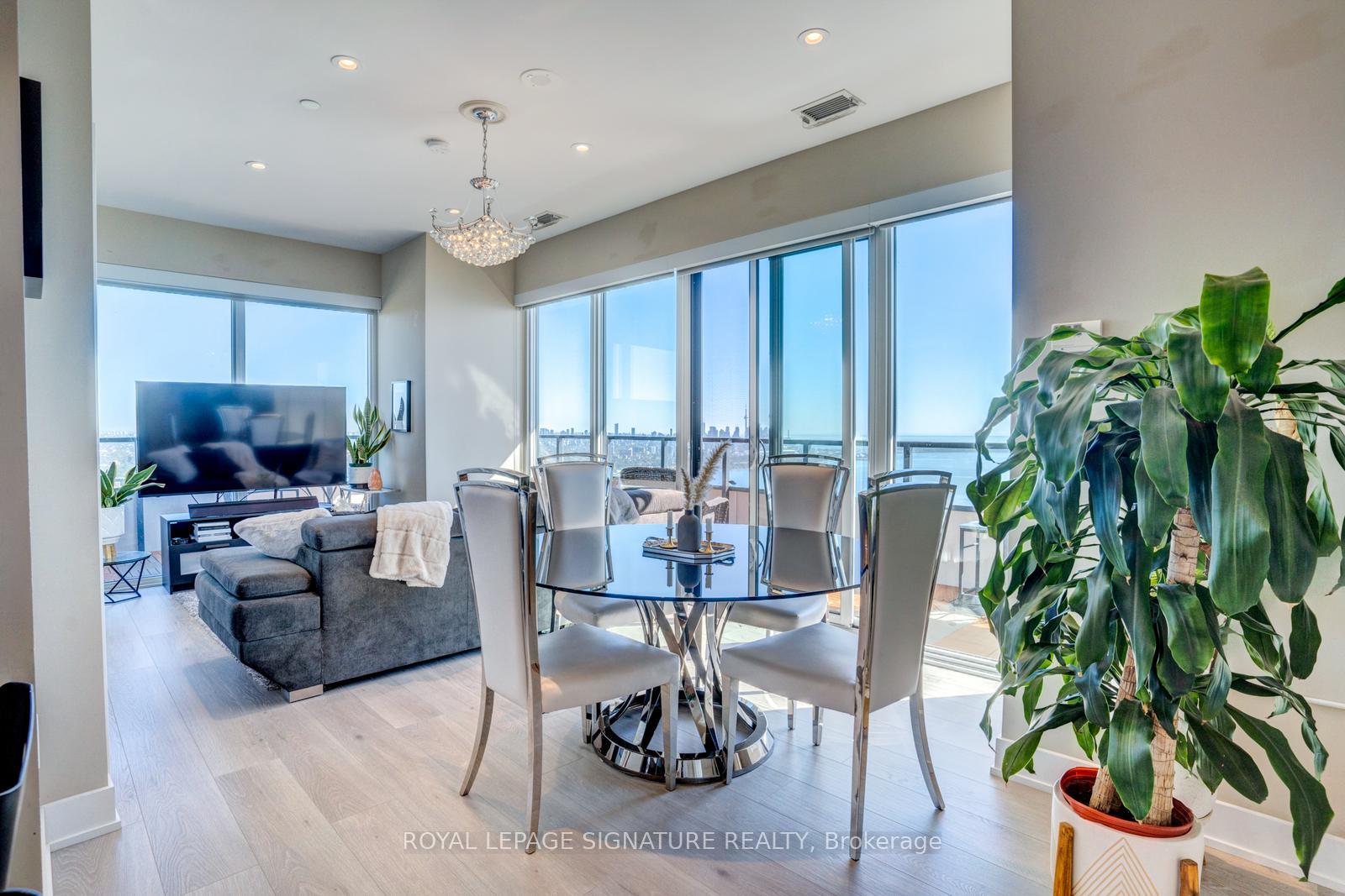 30-shore-breeze-drive-etobicoke-ontario-w12758100