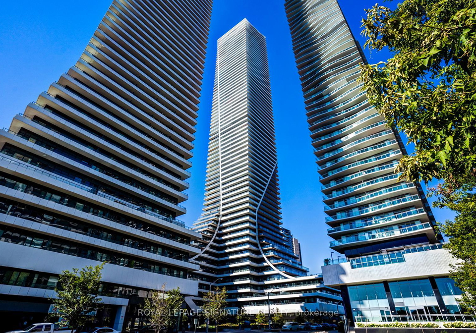 30-shore-breeze-drive-etobicoke-ontario-w12758100