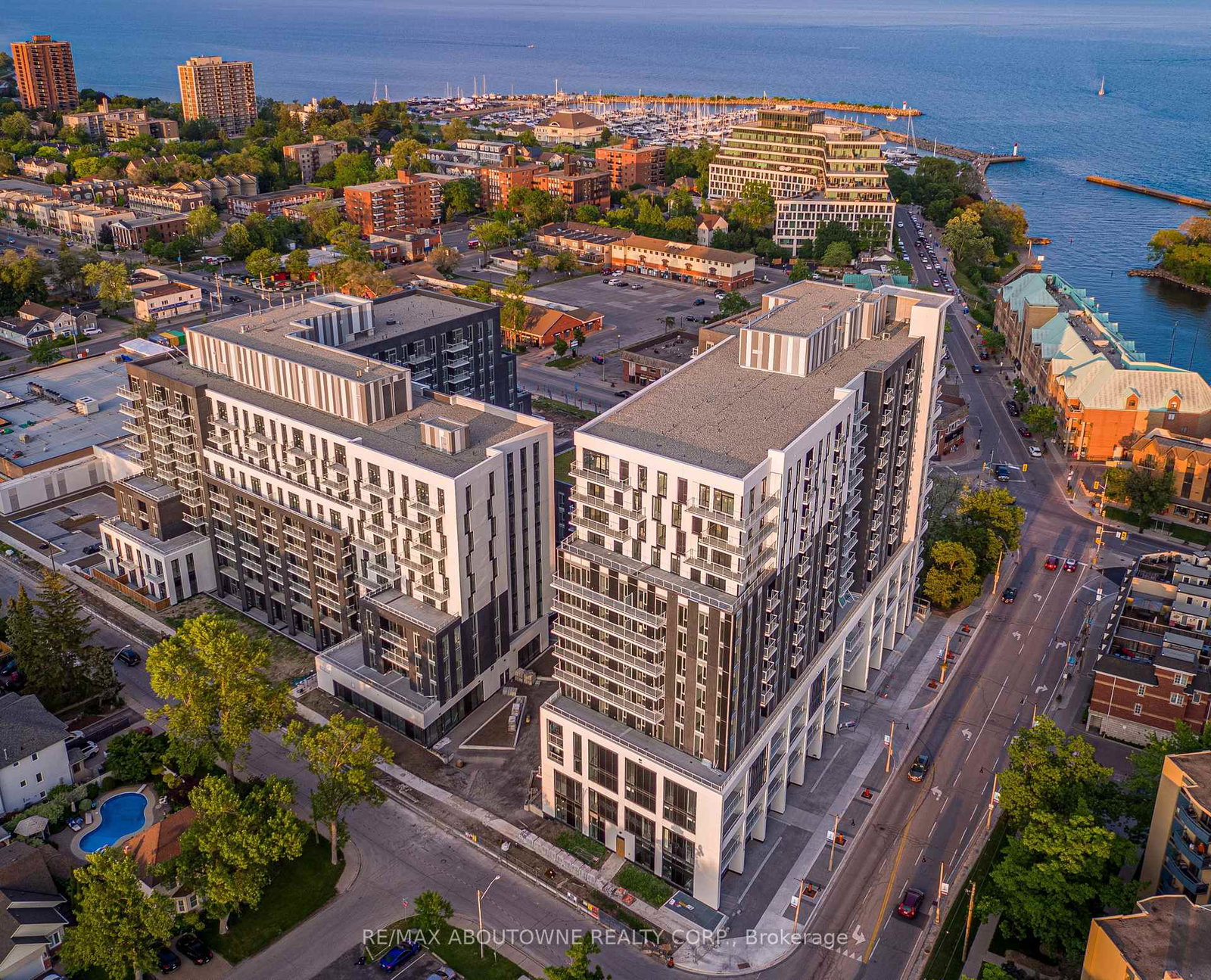 133-bronte-road-oakville-ontario-w12758284