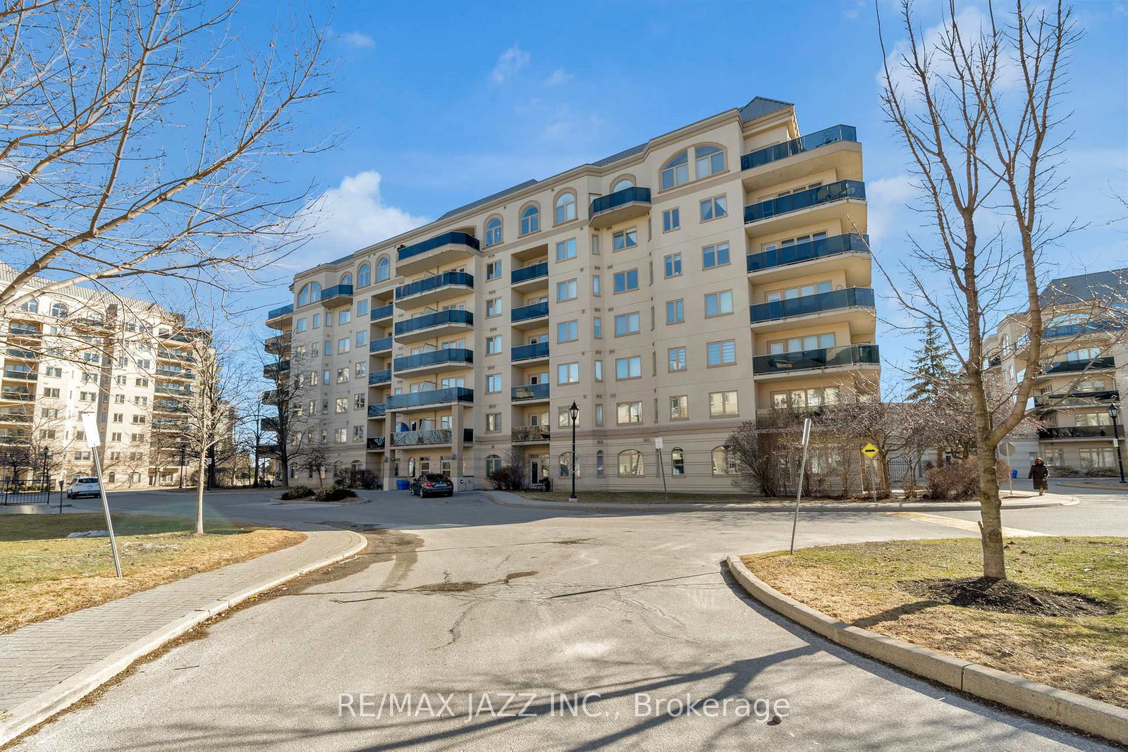 7-dayspring-circle-brampton-ontario-w12758414