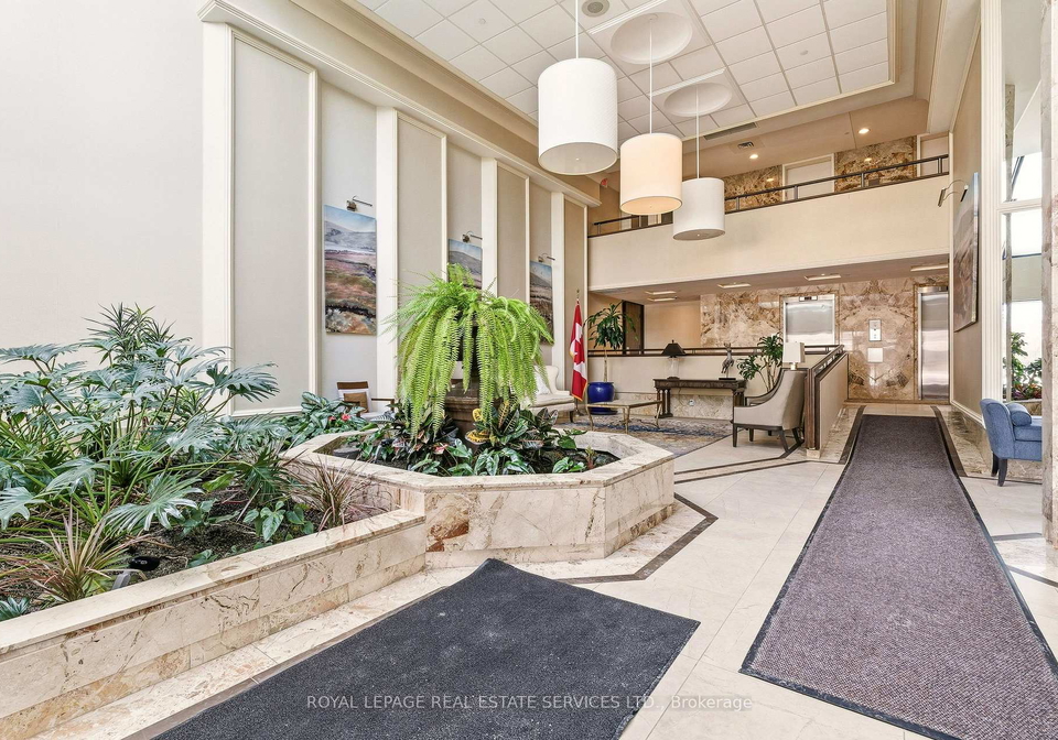 2180-marine-drive-oakville-ontario-w12758432