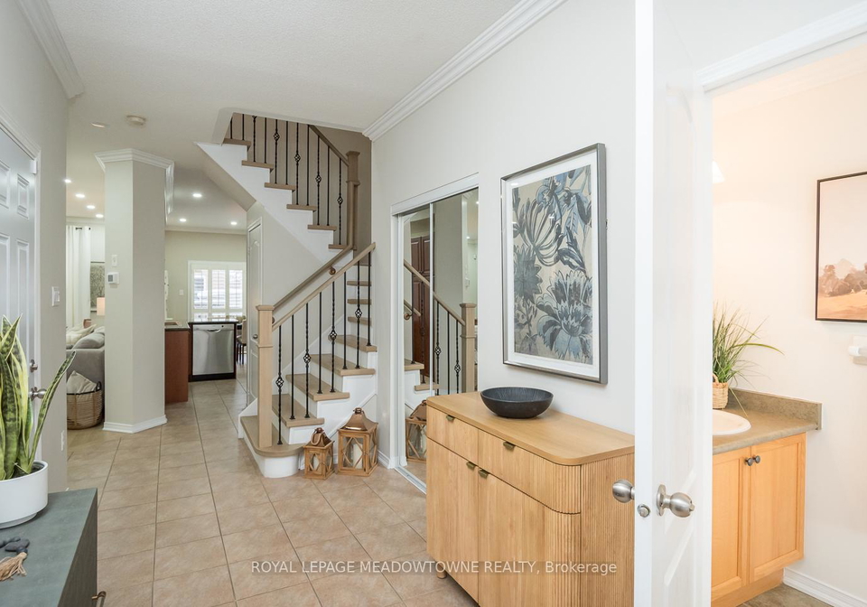 1043-donnelly-street-milton-ontario-w12758456