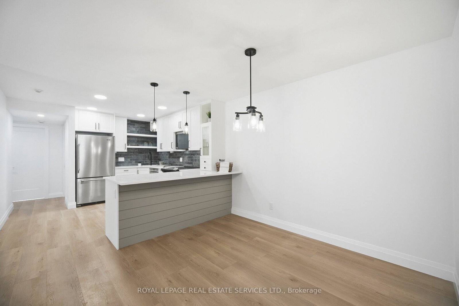 1476-pilgrims-way-oakville-ontario-w12759036