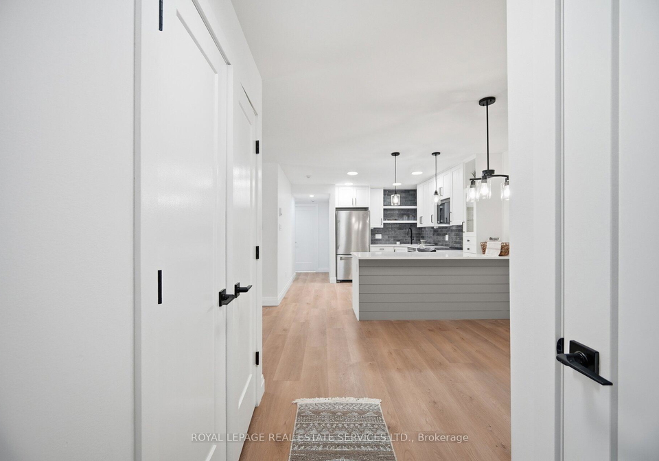 1476-pilgrims-way-oakville-ontario-w12759036