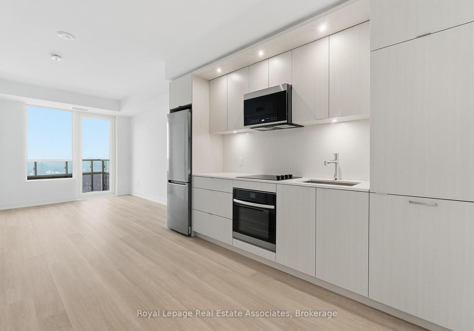 60-central-park-roadway-etobicoke-ontario-w12759374