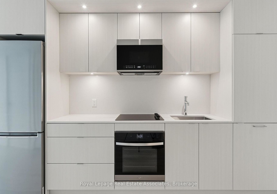 60-central-park-roadway-etobicoke-ontario-w12759374