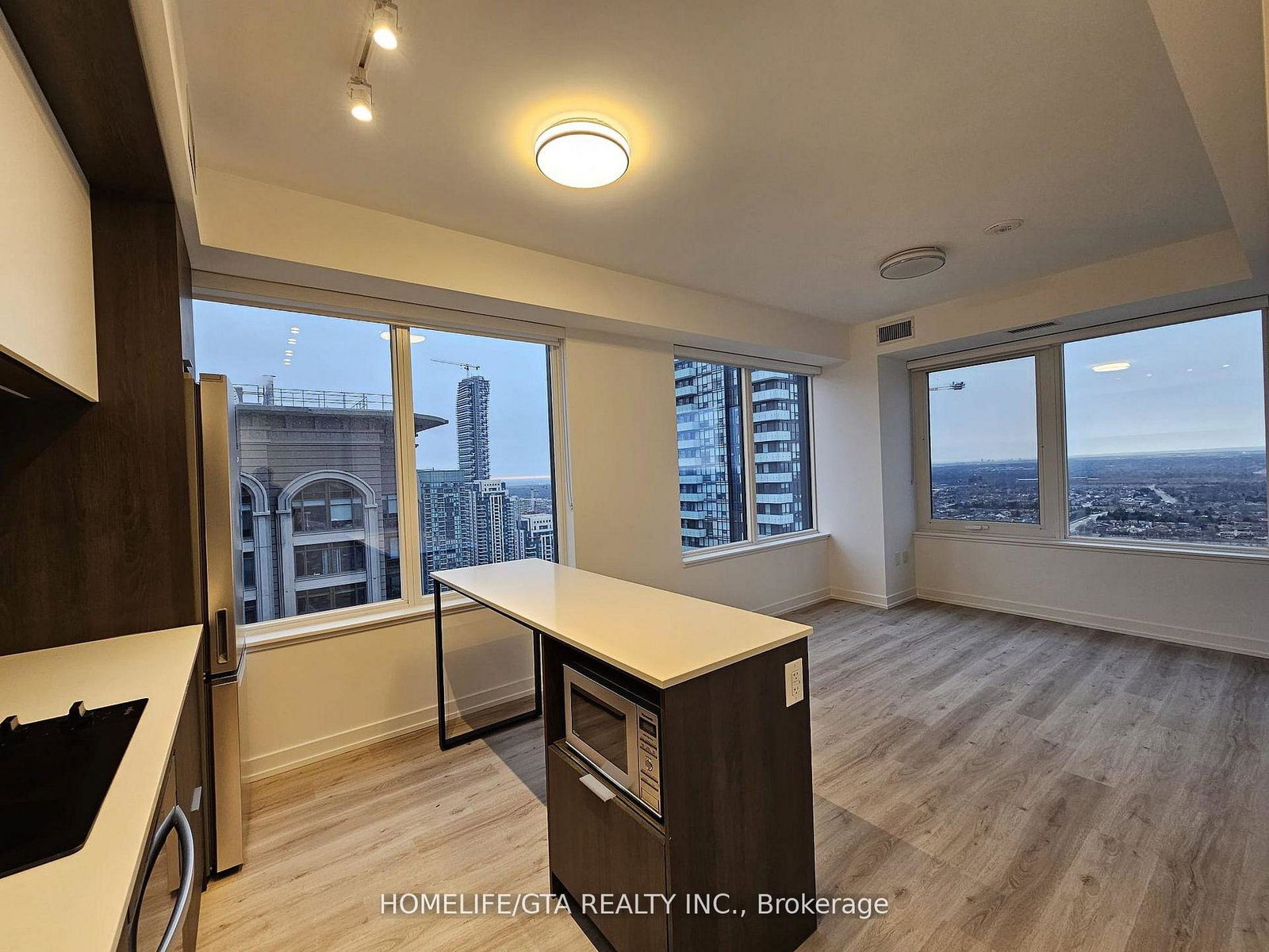 395-square-one-drive-mississauga-ontario-w12759558
