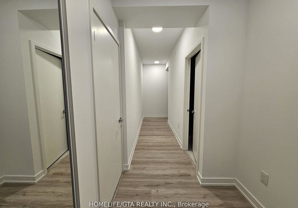 395-square-one-drive-mississauga-ontario-w12759558