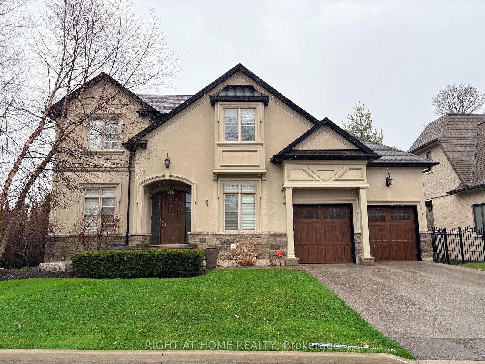 456-lakeshore-road-w-oakville-ontario-w12759820