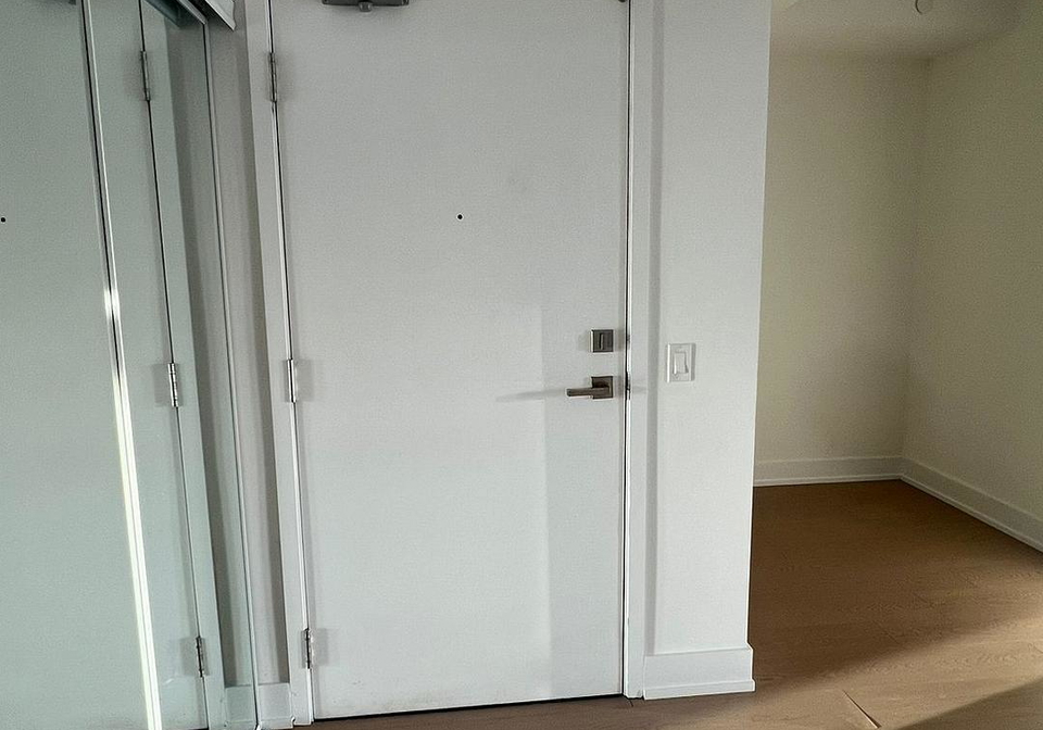 4055-parkside-village-drive-mississauga-ontario-w12759876