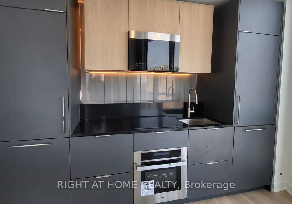 1-fairview-road-east-mississauga-ontario-w12760286
