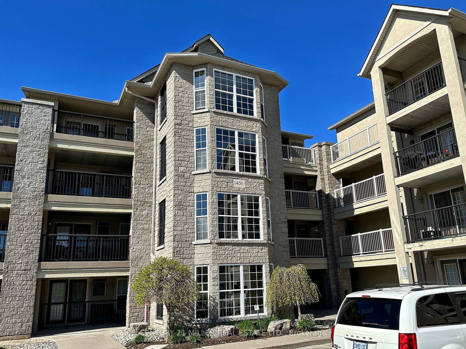 1451-walkers-line-burlington-ontario-w12760504