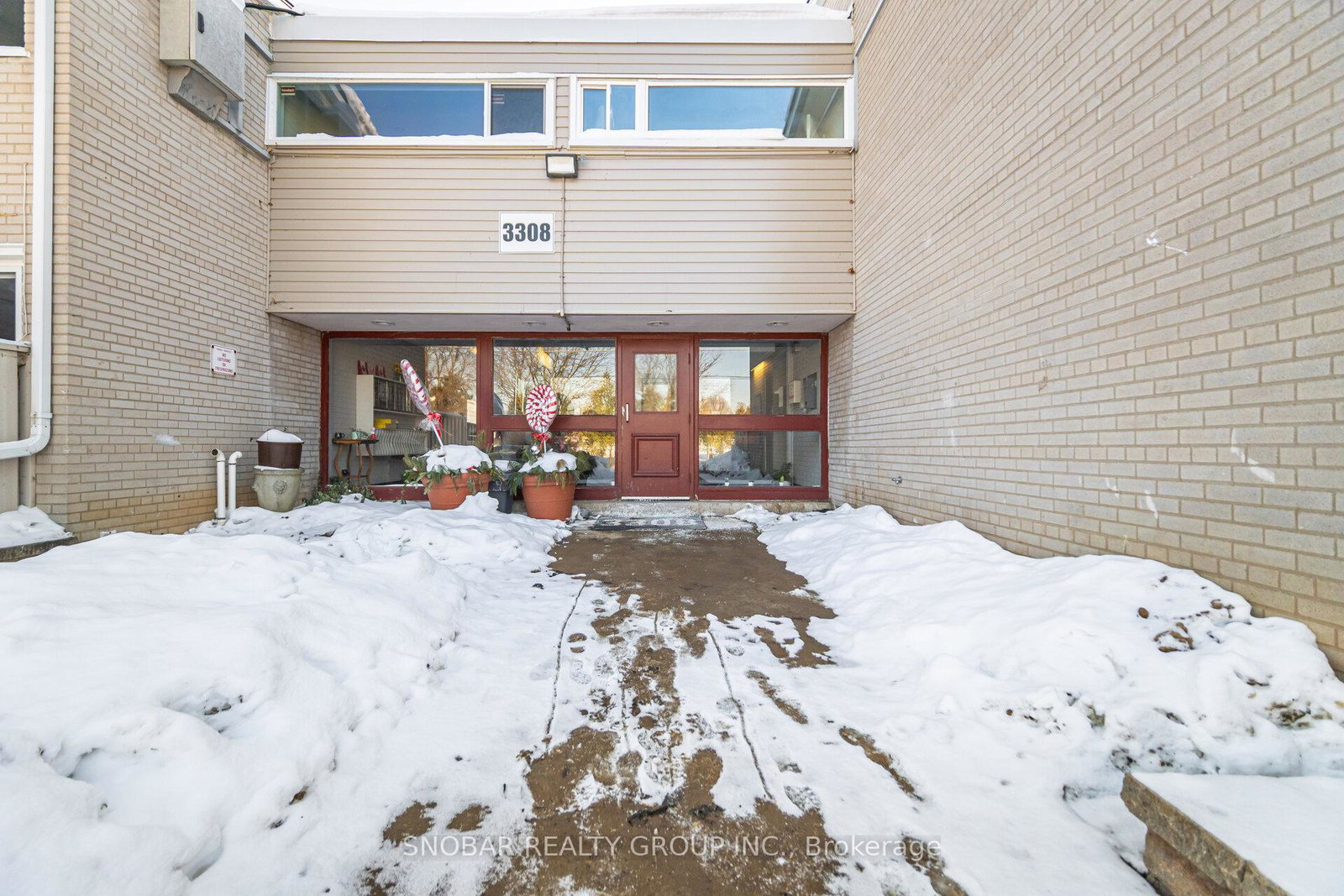 330the-credit-woodlands-mississauga-ontario-w12760970
