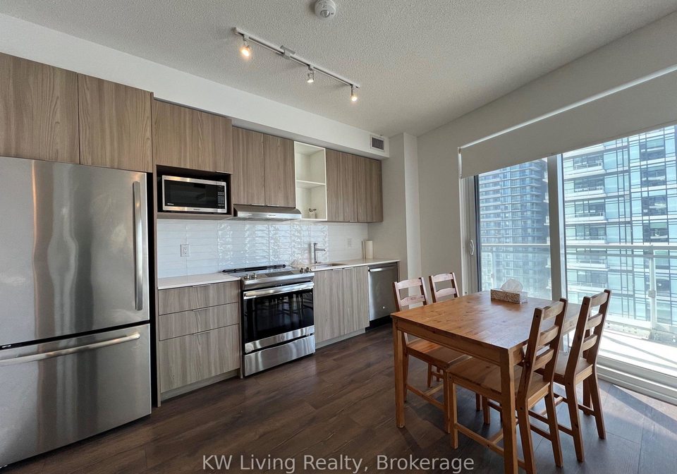 2520-eglinton-avenue-w-mississauga-ontario-w12761576