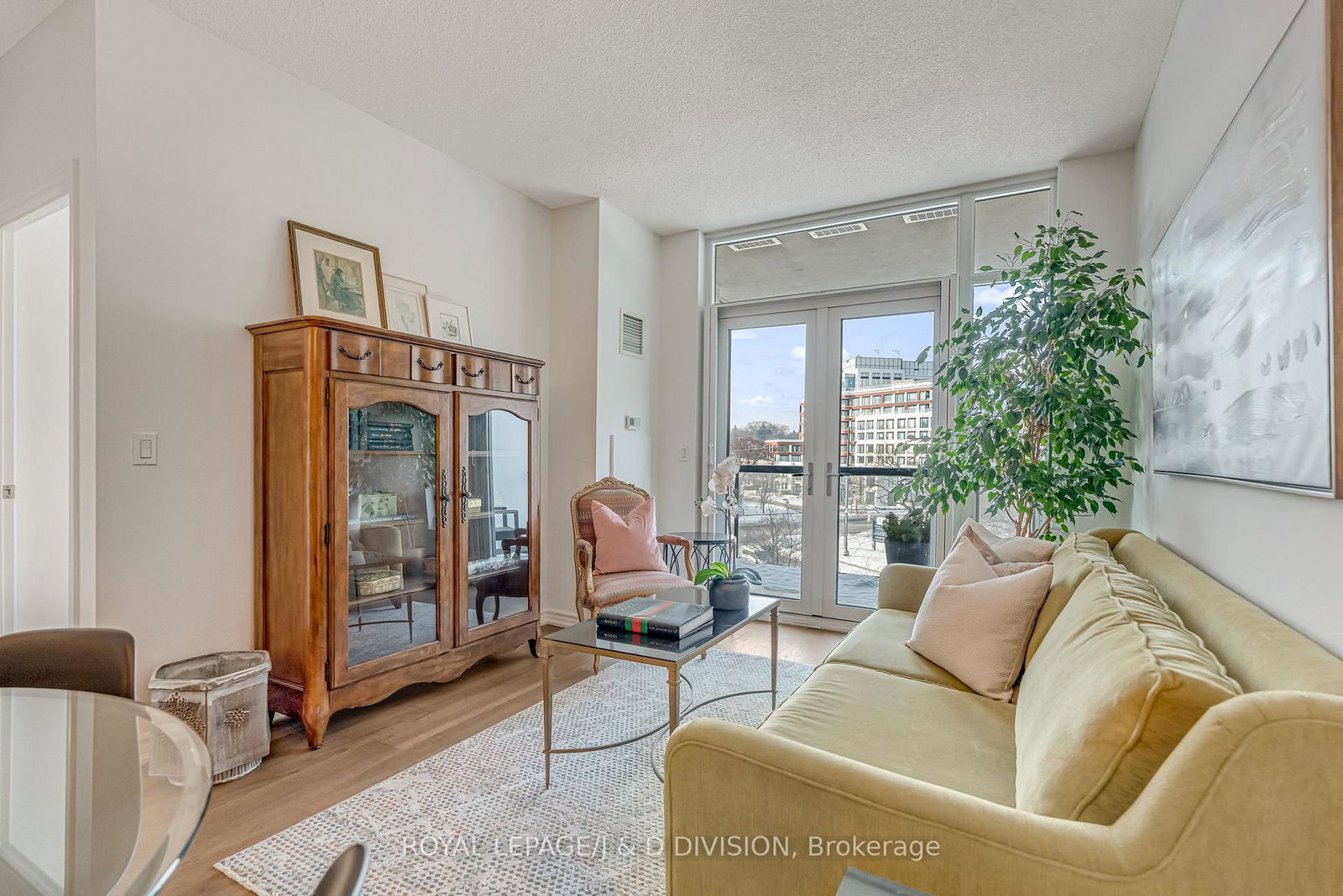 1135-royal-york-road-etobicoke-ontario-w12761774