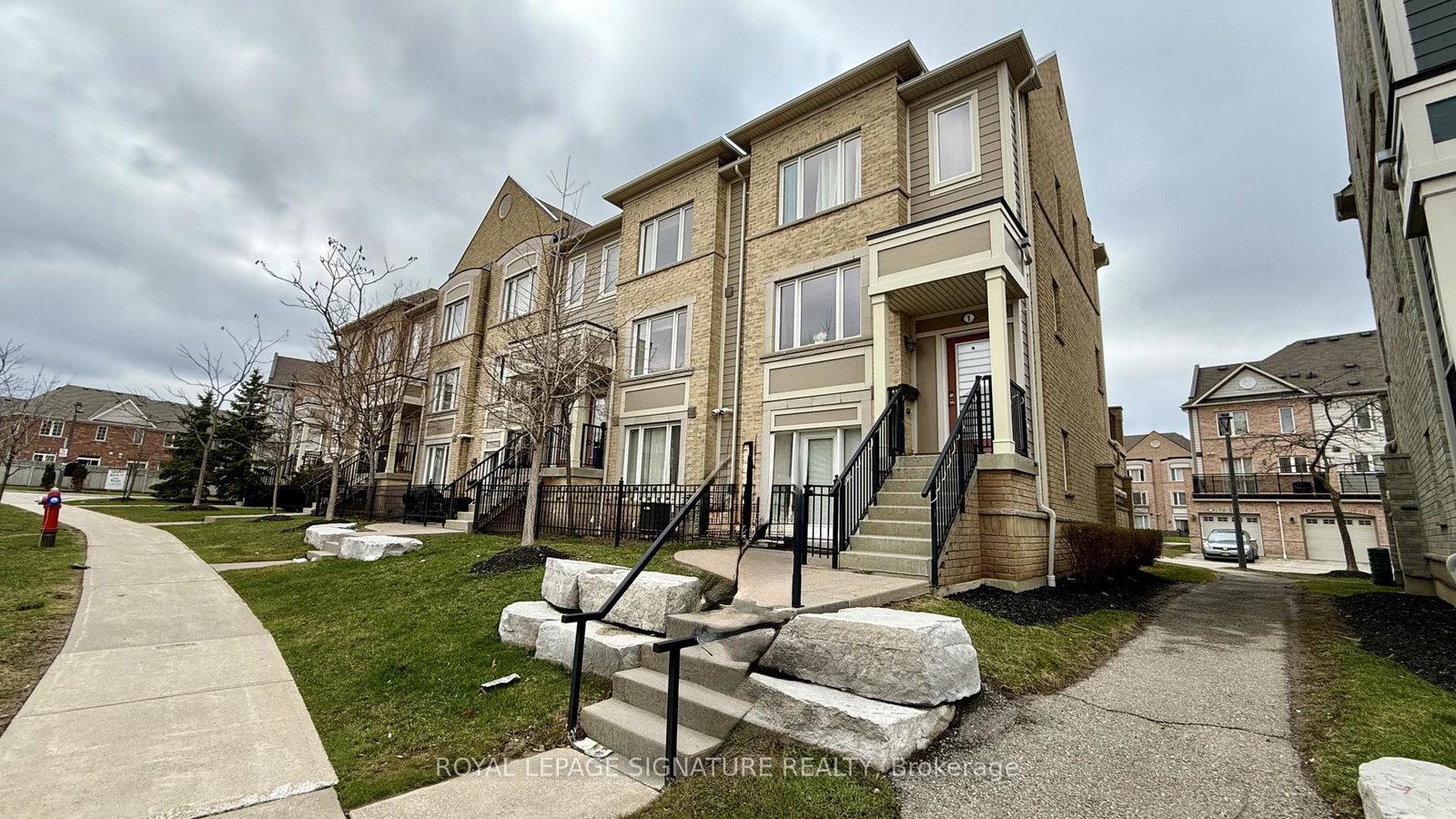 3025-destination-drive-mississauga-ontario-w12762450