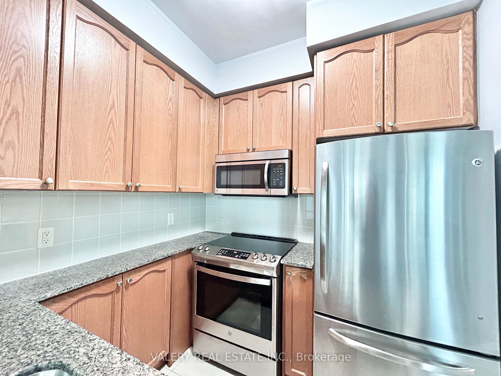 215-sherway-gardens-road-etobicoke-ontario-w12762658