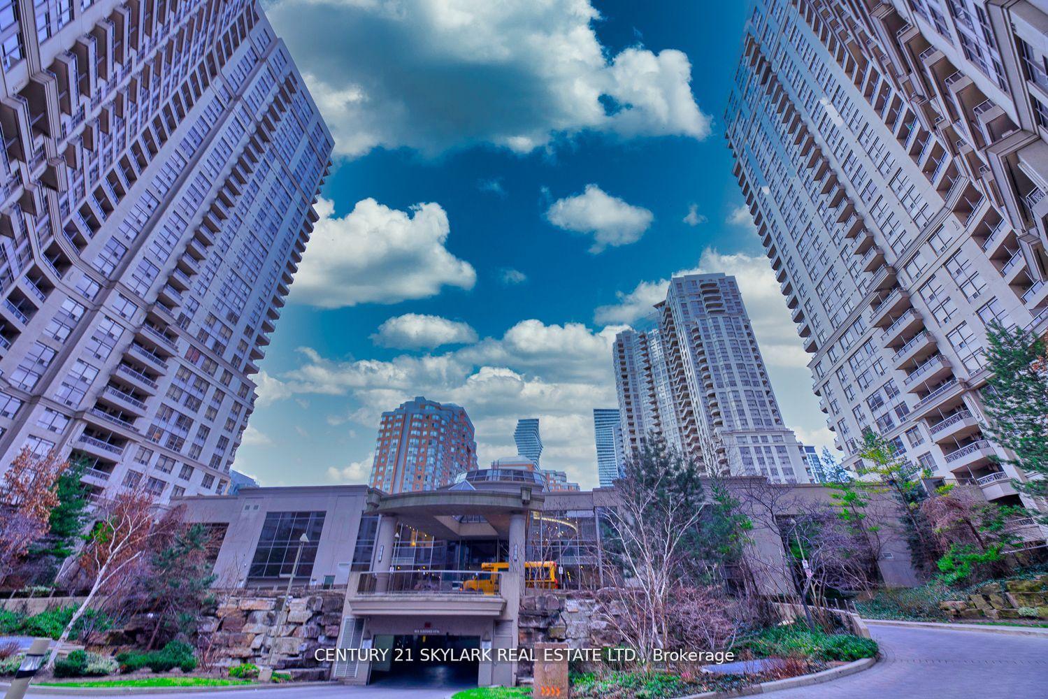 3880-duke-of-york-boulevard-mississauga-ontario-w12762986