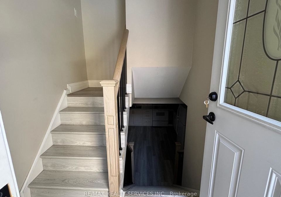 52-centre-street-n-brampton-ontario-w12763032