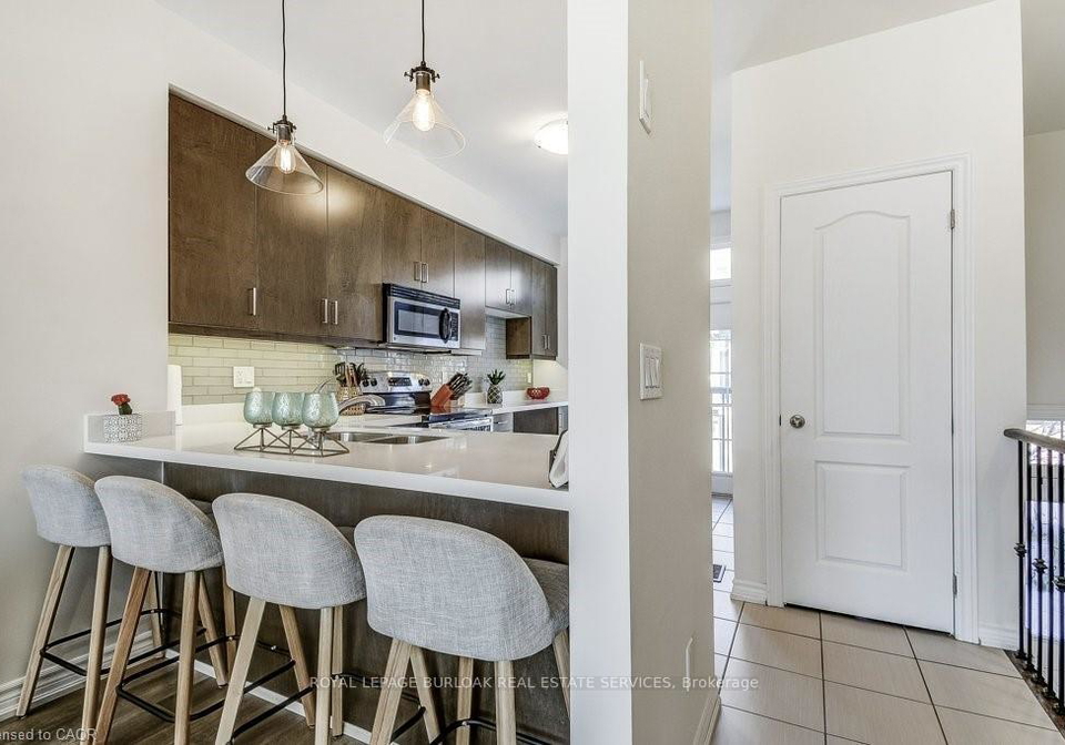 2362-treversh-common-burlington-ontario-w12763160