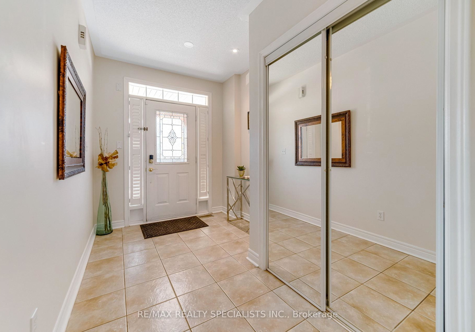 11-traymore-street-brampton-ontario-w12763900