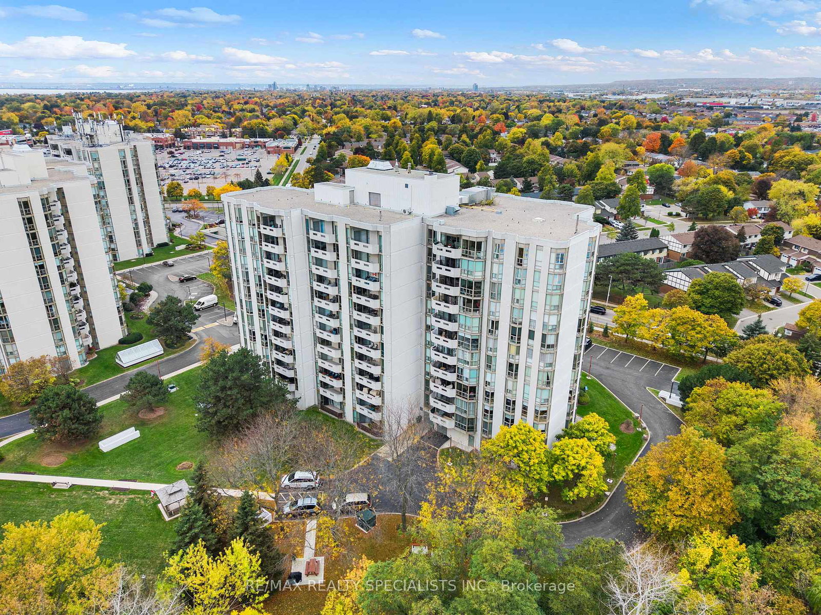 5090-pinedale-avenue-burlington-ontario-w12765518