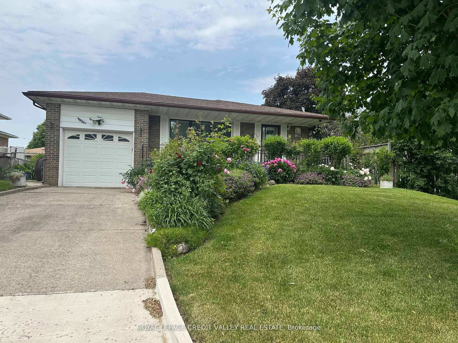82-terra-cotta-crescent-brampton-ontario-w12766052