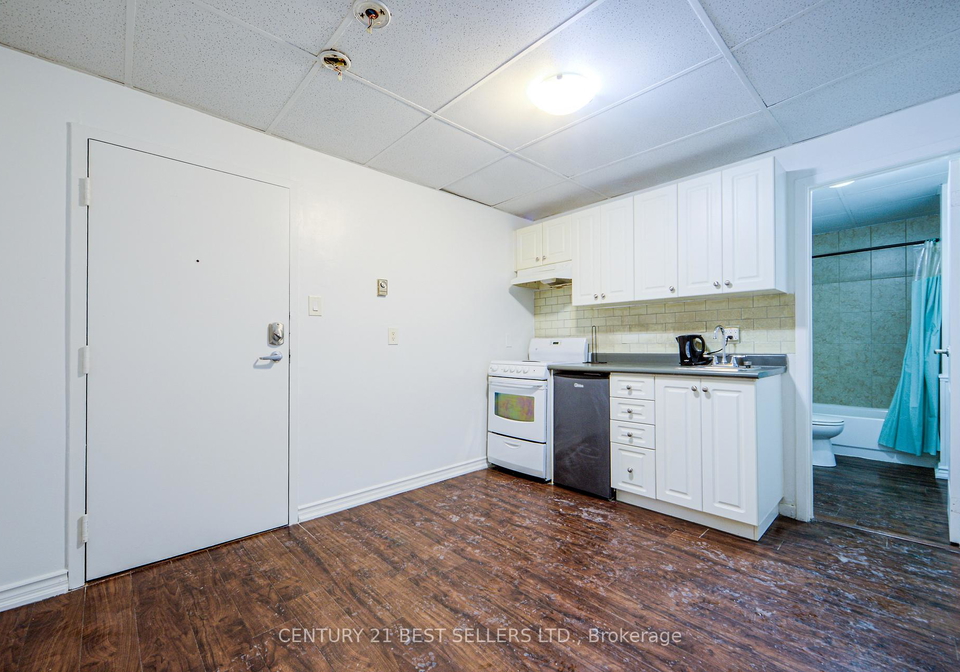150-lakeshore-road-e-oakville-ontario-w12766318