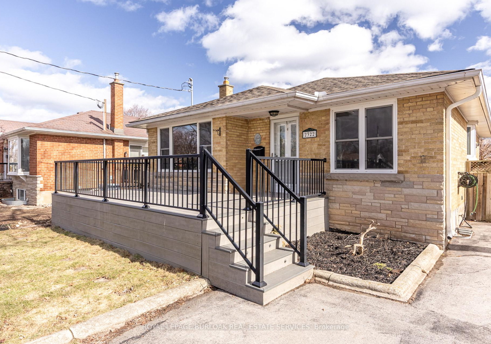 2322-redfern-road-burlington-ontario-w12766376